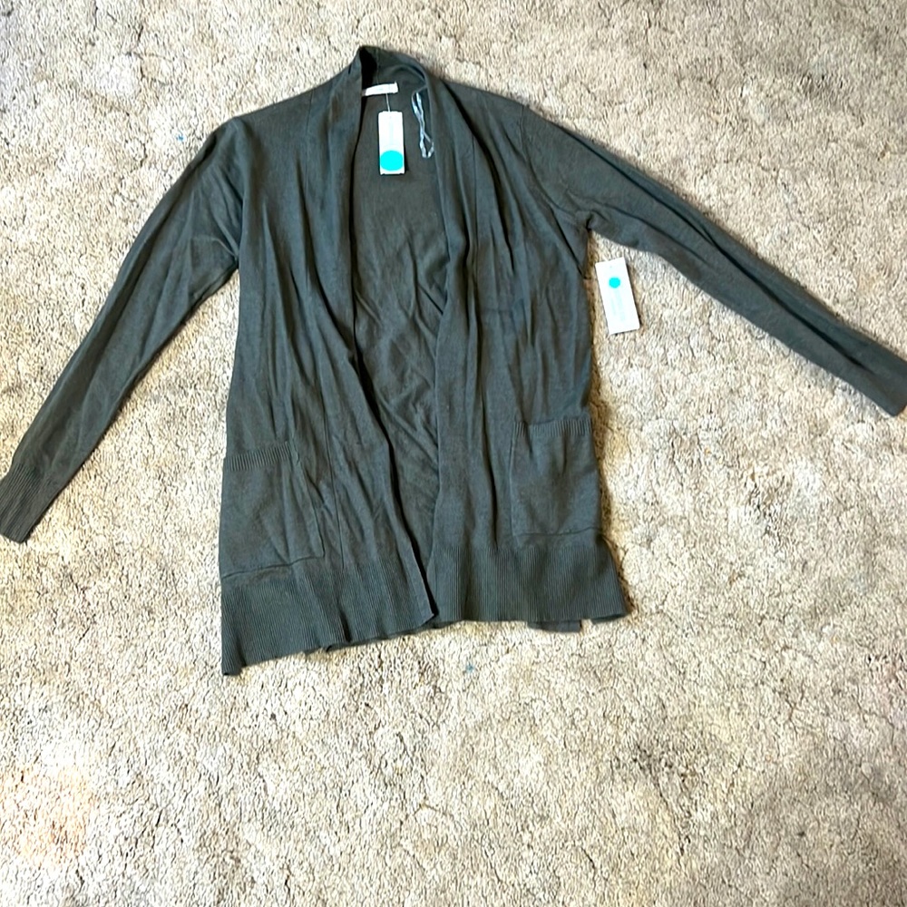 BNWT women’s Pink Clover GREEN cardigan w/pockets size medium